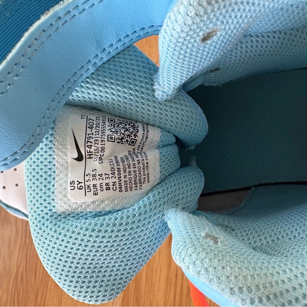 Nike Kids Sneakers - Light Blue and Orange - Picture 6 of 6